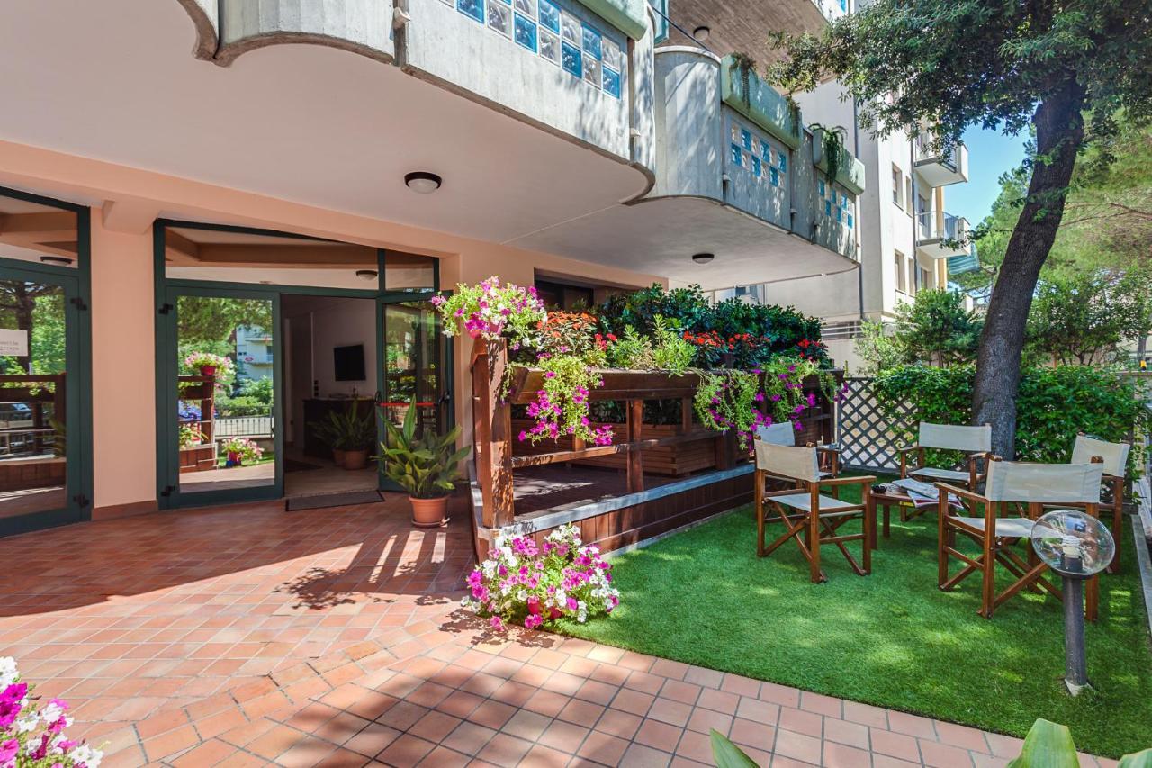 Hotel Residence Jamaica Milano Marittima Ngoại thất bức ảnh